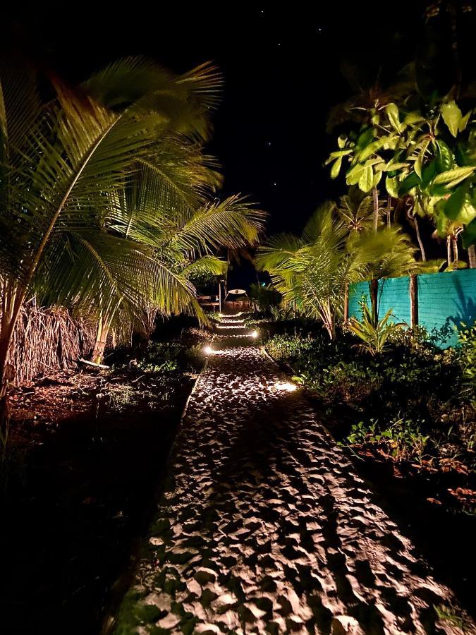 Отель Bahia Surf Camp Abrantes Экстерьер фото